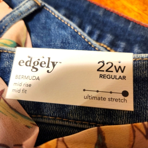 Maurices Edgely Bermuda Shorts Stretch Mid Rise 22W - Picture 6 of 7